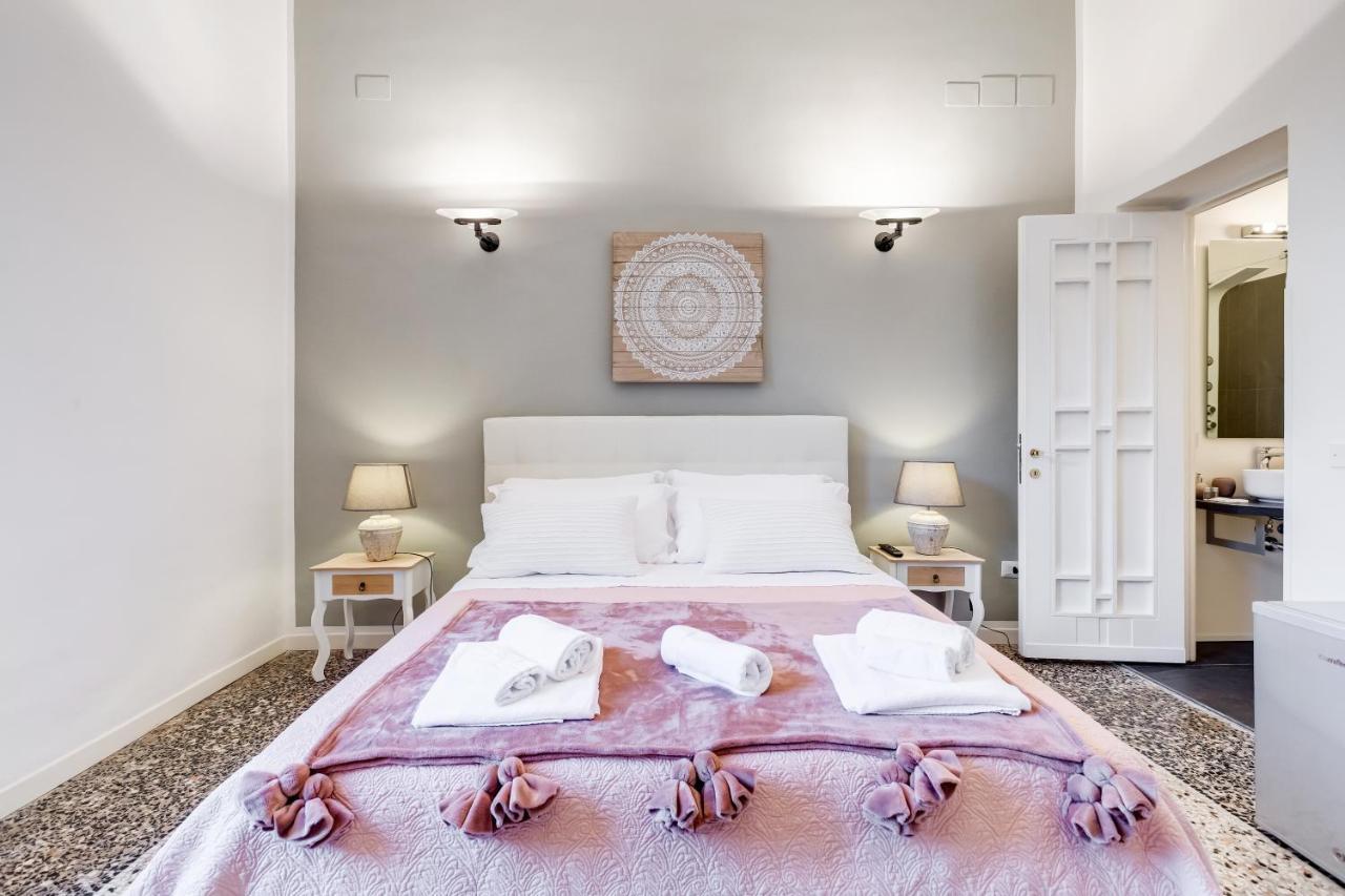 Monti Luxury Hotel โรม ภายนอก รูปภาพ